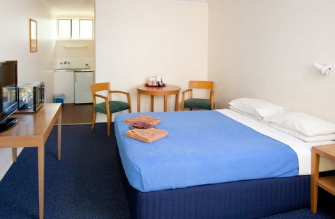 Motel Sundale - Accommodation Perth 0