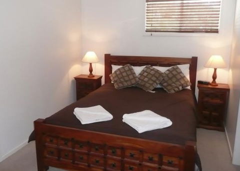 Beachside Holiday Units - Accommodation Perth 0
