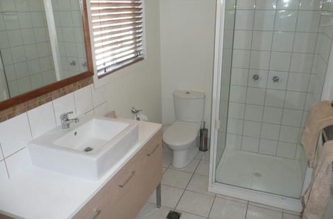 Beachside Holiday Units - Accommodation Perth 2