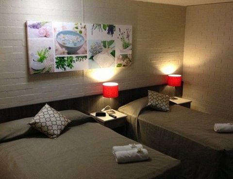 Browns Plains Hotel - Accommodation Perth 2