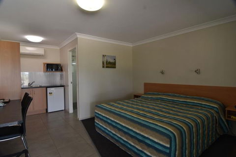 Billabong Motor Inn - Accommodation Perth 14