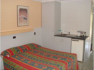 Emu Park Motel - Accommodation Perth 3