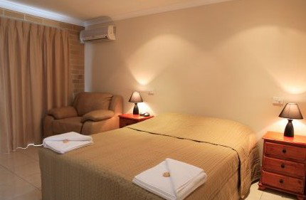 Emerald Central Palms Motel - Accommodation Perth 4