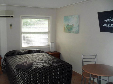 Bali Hi Motel - Accommodation Perth 2