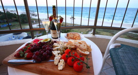 San Simeon Beachfront Apartments - Accommodation Perth 6