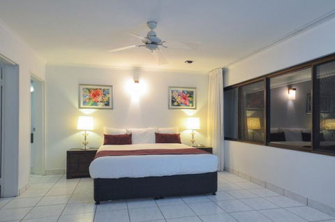 Roydon Beachfront Holiday Apartments - Accommodation Perth 7