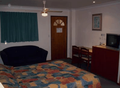 Carseldine Court Motel - Accommodation Perth 3