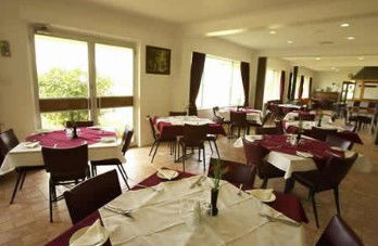 Allonville Motel - Accommodation Perth 3