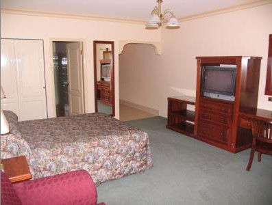 The Lawson Motor Inn - Accommodation Perth 1