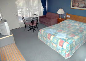 Riverboat Lodge Motor Inn - Accommodation Perth 4