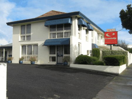 Econo Lodge Hacienda Motel - Accommodation Perth