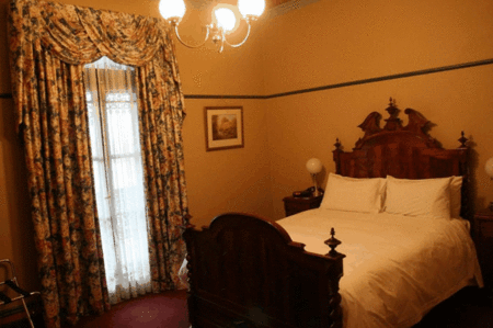 The Yarra Glen Grand Hotel - Accommodation Perth 2
