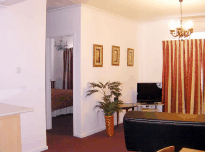 The Commodore Motor Inn - Accommodation Perth 1