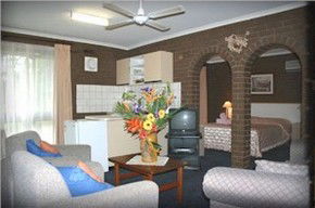 Paradise Holiday Apartments Villas - Accommodation Perth 0