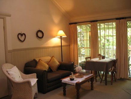 Harrow Cottages - Accommodation Perth 3