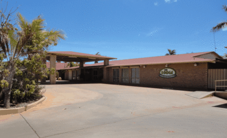The Lodge Motel - Accommodation Perth 1