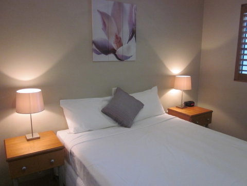 Cosmopolitan Motel And Serviced Apartments - Accommodation Perth 4
