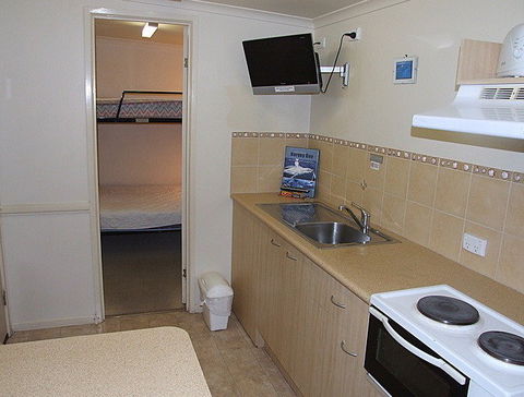 Happy Wanderer Village Caravan Park - Accommodation Perth 5