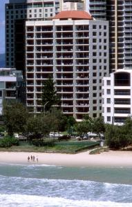 Surf Regency Apartments - Accommodation Perth 3