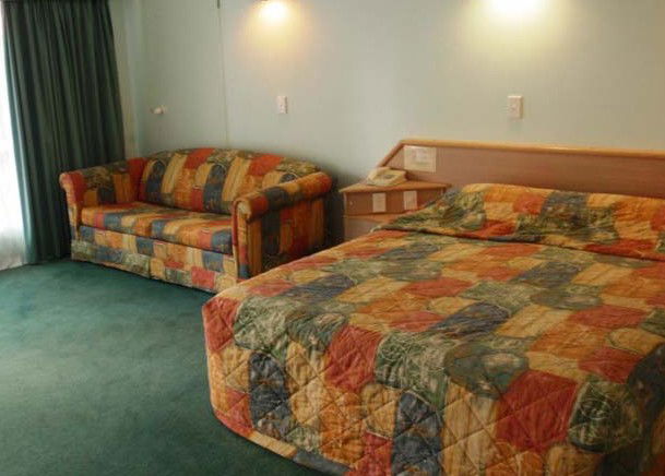 Runaway Bay QLD Accommodation Perth