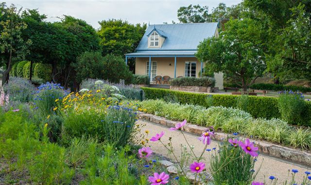 Ballandean QLD Accommodation Perth