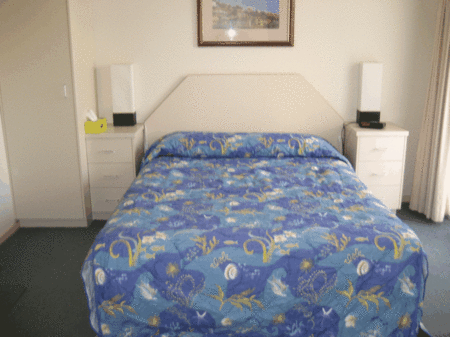 St Lucia Gardens - Perth Resorts 3