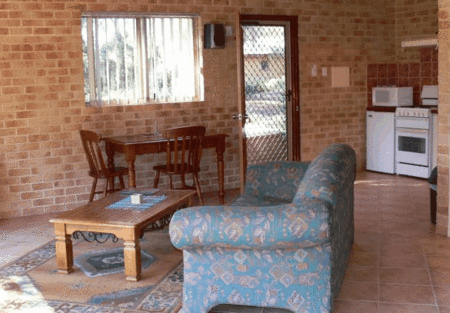 Spring Bay Villas - Accommodation Perth 2