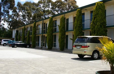 Mulgrave Court Motor Inn - Accommodation Perth 0