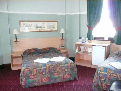 Boyles Hotel - Accommodation Perth 2