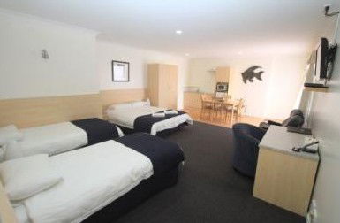 Lakeview Motor Inn - Accommodation Perth 3