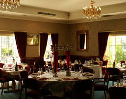 Coopers Colonial Motor Inn - Accommodation Perth 3