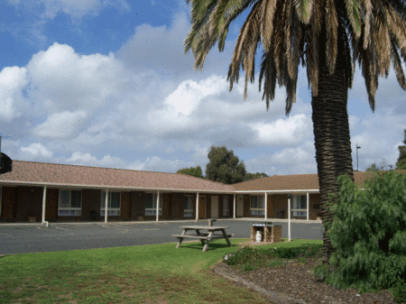 Golden Palms Motel - Perth Resorts 2