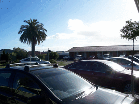Golden Palms Motel - Perth Resorts 3