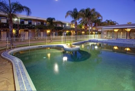 Sandors Motor Inn - Accommodation Perth 5