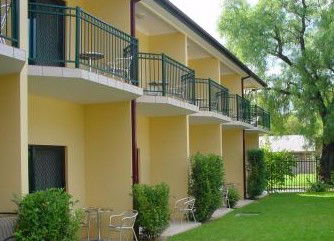 St. Marys Park View Motel - Accommodation Perth 0