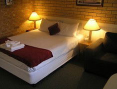 Blue Violet Motor Inn - Accommodation Perth 3
