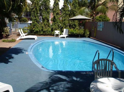 Poinciana Inn - Accommodation Perth 2