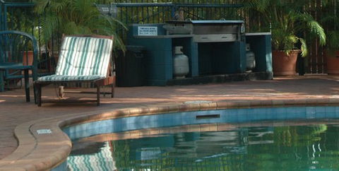 Coconut Grove Holiday Apartments - Accommodation Perth 1