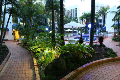 St Tropez Holiday Apartments - Accommodation Perth 0