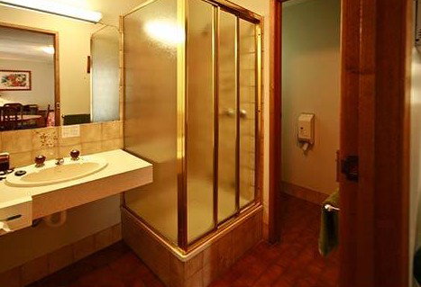 Motel Warrnambool - Accommodation Perth 2