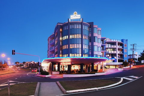 Grand Palais Beachside Resort - Accommodation Perth 0