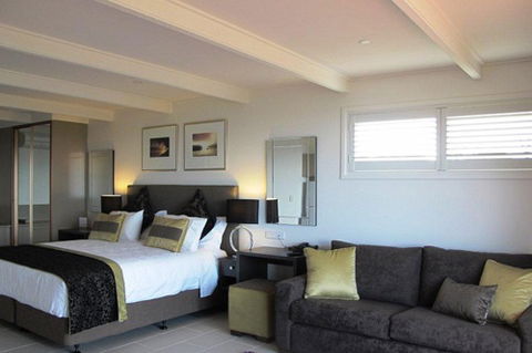 Amooran Court - Accommodation Perth 1