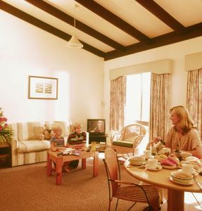 West Beach Lagoon - Accommodation Perth 3