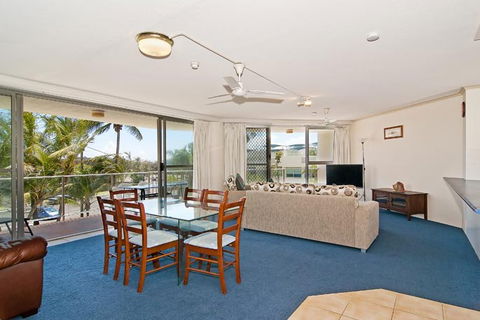 Chateau Royale Beach Resort - Accommodation Perth 0