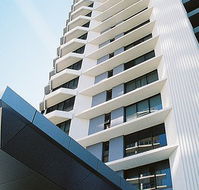 Surfers Century Apartments - Accommodation Perth