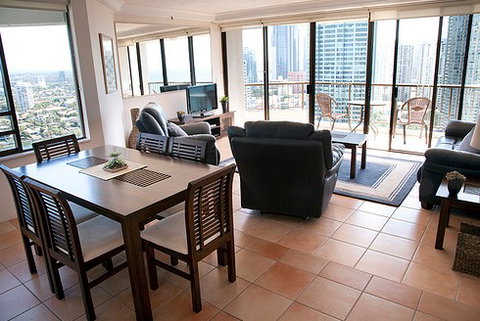 Surfers Century Apartments - Accommodation Perth 4