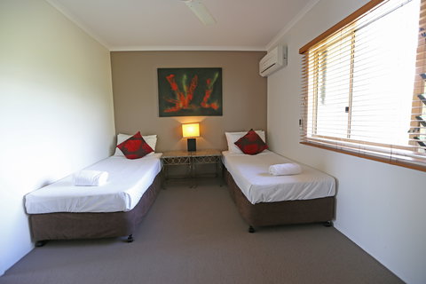 Cairns Beach Resort - Accommodation Perth 10