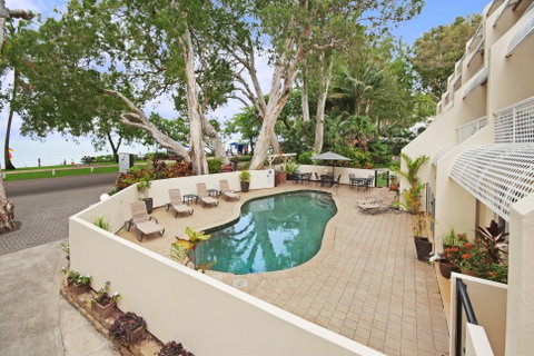Marlin Waters Beachfront Apartments - Accommodation Perth 1