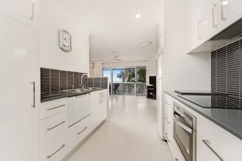 Marlin Waters Beachfront Apartments - Accommodation Perth 3