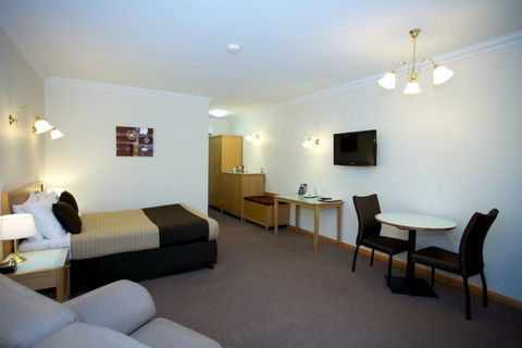 Best Western Golden Grain Motor Inn - Accommodation Perth 1